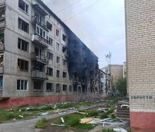 Пожежа в багатоповерхівці після обстрілу