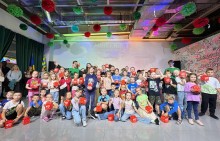 Спільне фото дітей після ігрової програми в хабі