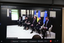 Юлія Свириденко та представники Кабінету Міністрів беруть участь у засіданні