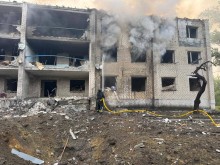 Будівля, зруйнована російським обстрілом.
