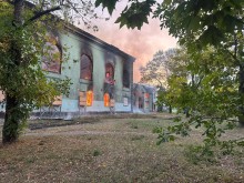 Палац культури у вогні після ворожого обстрілу