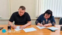 Меморандум підписали начальник Дружківської міської військової адміністрації Андрій Панков та секретар Золотоніської міської ради Наталія Сьомак.