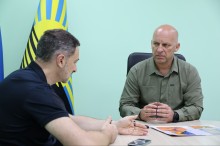 Ігор Смілянський та Вадим Філашкін спілкуються між собою.