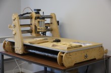 Саморобна фрезерна машина з ЧПУ (числовим програмним керуванням).