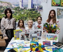 Дівчата з Донеччини брали участь у пізнавально-інформаційному заході «Літературні вечорниці».