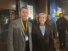 Заступник Керівника Офісу Президента України Ірина Верещук з керівником  платформи «Центр єдності та національного спротиву» Павлом Федоренко