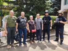 Рятувальники групи "Фенікс" та група дружківчан, які погодились на евакуацію