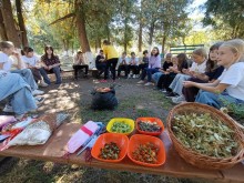 Учасники марафону під час екологічних майстер-класів