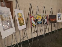 Художні полотна студентів Краматорського фахового коледжу технологій та дизайну, у межах творчої виставки ART FEST 2025