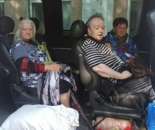 Переміщені особи евакуюються з Донеччини