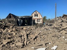 Зруйновані будинки після ворожого обстрілу