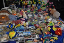 Урочисте святкування 70-річчя державного навчального закладу «Бахмутський центр професійно-технічної освіти». Атмосфера на фото урочиста і дружня. Присутні голова громада, педагогічні працівники та інші посадові особи.
