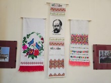 Вишиті рушники - частина експозиції виставки