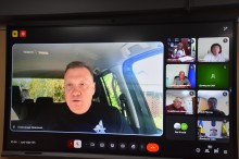 Заступник голови Донеччини Олександр Шевченко підключення онлайн. Поруч на екрані - інші учасники засідання.