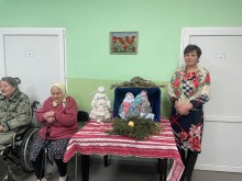 Підопічні вивчяють колядки із методистом бібліотеки Великобудищанської громади