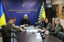 Вадим Філашкін разом із представниками ОДА головує на нараді