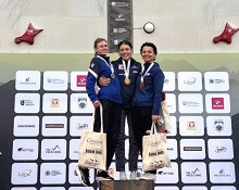 Скелелазка Донеччини Ксенія Горєлова, володарка «срібла» чемпіонату Європи серед молоді, на п’єдесталі пошани разом із переможницею та бронзовою призеркою