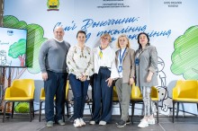 Представники спільнот та благодійних організацій.
