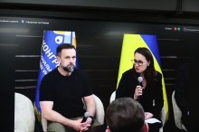 Віктор Микита головує під час засідання разом з Юлією Свириденко