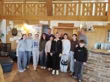 Спільне фото дітей у краєзнавчому музеї.