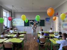 Учні Донеччини під час Першого уроку "Мова гідності - мова нескорених"