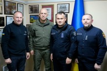 Вадим Філашкін разом з Андрієм Даником та керівництвом ДСНС