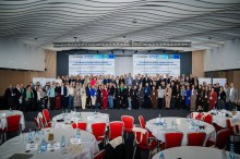 Регіональний форуму «Реагування на шкоду, завдану війною: побудова партнерства прифронтових громад», який пройшов 23-24 жовтня у місті Києві. На фото учасники форуму.