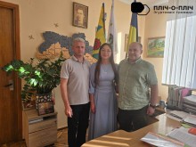 Спільне фото керівників трох громад