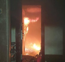 Пожежа в будинку після ворожого обстрілу