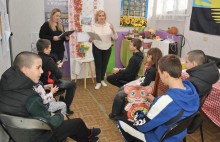 Під час заходу «Пишаємося Героями: лицарі наших часів» молодь  знайомилися з історіями мужності та героїзму українських Захисників і Захисниць, обговорювали значення громадянської відповідальності та внесок кожного у наближення Перемоги.