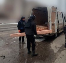 Благодійна організація благодійний фонд «ЯНГОЛИ СПАСІННЯ» та «ADRA Україна» забезпечують населення, яке постраждало внаслідок військових дій продуктовими наборами, будівельними матеріалами та питною водою