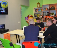 Представники Покровської громади беруть участь в онлайновій зустрічі з представниками Уманської громади.