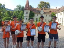 Спільне фото дітей з грамотами