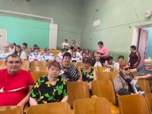 Мешканці на благодійному концерті аматорських колективів Великобудищанської громади