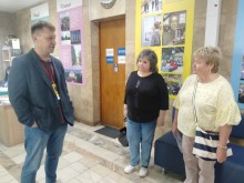 Керівники облдержадміністрації спілкуються з представником центру підтримки переселенців