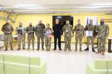 Вадим Філашкін та захисники Донеччини вз нагородами