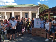 Завдяки співпраці центру підтримки бахмутян  «З Бахмутом у серці» у м. Полтава з міжнародними організаціями, мешканці Донеччини отримують гуманітарну допомогу від БФ «GEM».