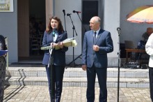Керівники громад вітають присутніх на благодійному заході