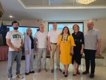 Представники Донецької та Львівської облдержадміністрацій