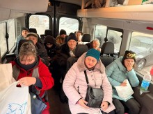 Мешканці Донеччини, яких увакуювали автобусом