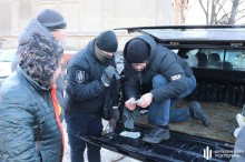 Фіксація на відеокамеру заздалегідь пронумерованих банкнот.