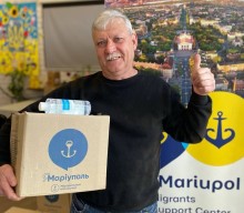 Мешканець Донеччини отримав продуктову гуманітарну допомогу у центрі підтримки переселенців «ЯМаріуполь»