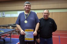 Начальник Сартанської військової адміністрації  вітає ветерана Сартанської громади
