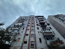 Багатоповерхівка, зруйнована ударом ворога