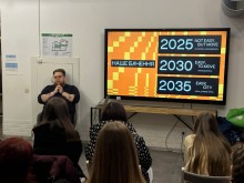 Павло Медина — лідер молодіжного руху, презентує стратегією розвитку для молоді.