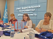 Учасники засідання під час обговорення питань