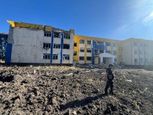 Пошкоджений освітній заклад після атаки ворога
