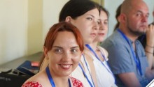 Учасники набувають навички з ідентичності під час тренінгу