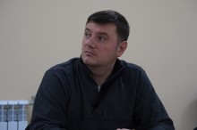 Начальник управління з питань інформатизації та цифровізації Донецької ОДА Володимир Білокопитний на нараді.