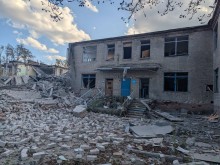 Зруйнована окупантами адміністративна будівля
